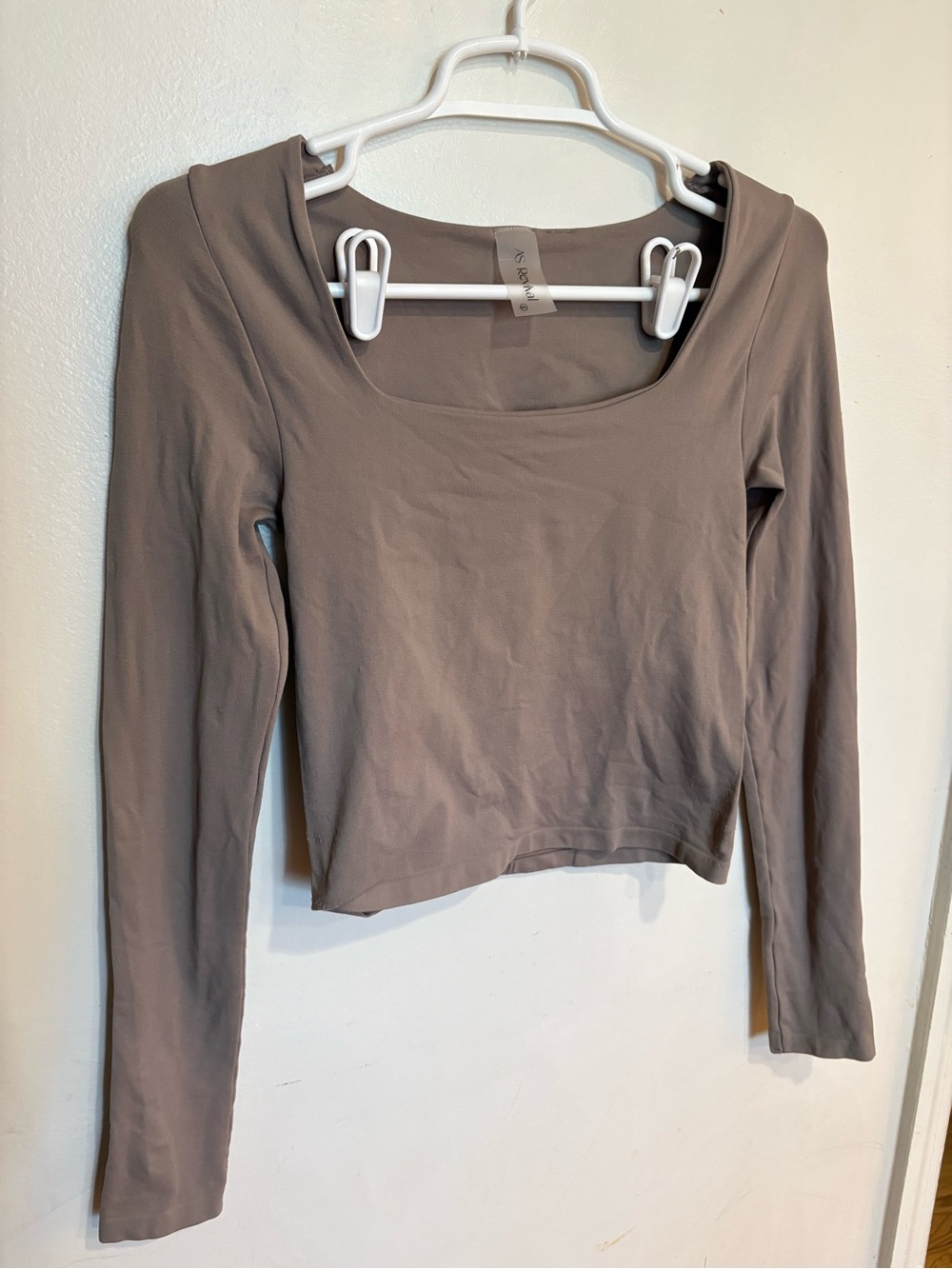 AS Revival Altar’d State Women's Long Sleeve Scoop Neck Crop Top - Taupe M